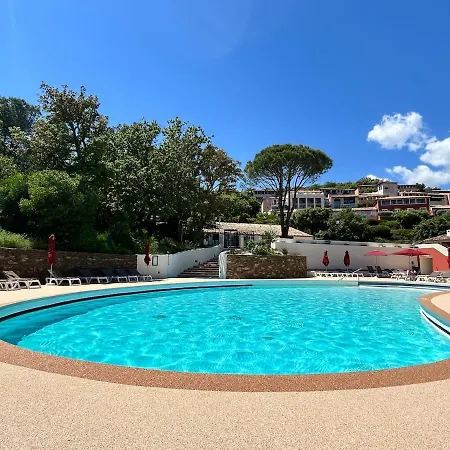 Les Restanques Bruyeres 2001 Proche Piscine * Grimaud